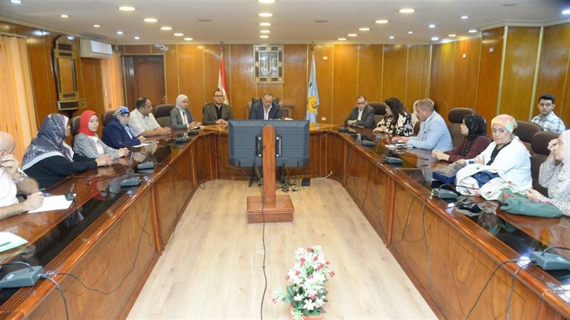 محافظ أسيوط 