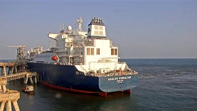 من خلال شركة شل.. تصدير شحنة من الغاز الطبيعي المسال إلى اليونان