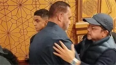 بحضور هنيدي .. بدء عزاء السيناريست الراحل أحمد عبدالله في مسجد الشرطة |صور