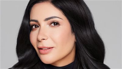 منى زكي تكشف أسرار سفرها مع ابنتها: 