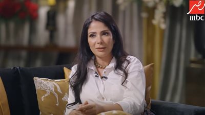 منى زكي تكشف عن شقاوتها في الطفولة: 