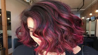 بسبب «لون شعرها الأحمر».. سيدة تقيم دعوى خلع أمام محكمة الأسرة بالقاهرة