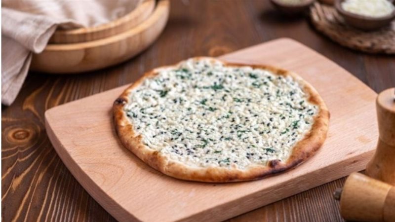 المناقيش بالجبنة