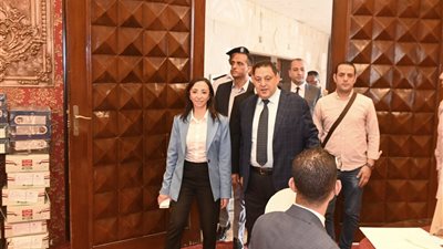 قبيل ساعات من انطلاق انتخابات مجلس النواب  محافظ البحيرة تتفقد اللجنة العامة