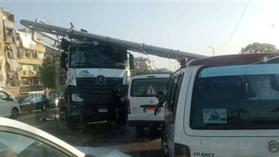 زحام مروري أعلى طريق مطار الإسكندرية .. تعرف على السبب   