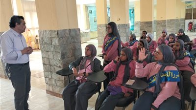 زيارة طلابية لتعزيز الوعي البيئي بالمعهد القومي لعلوم البحار والمصايد بالسويس