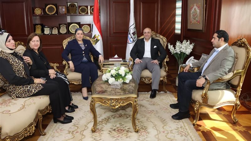 محافظ بنى سويف ورئيسة