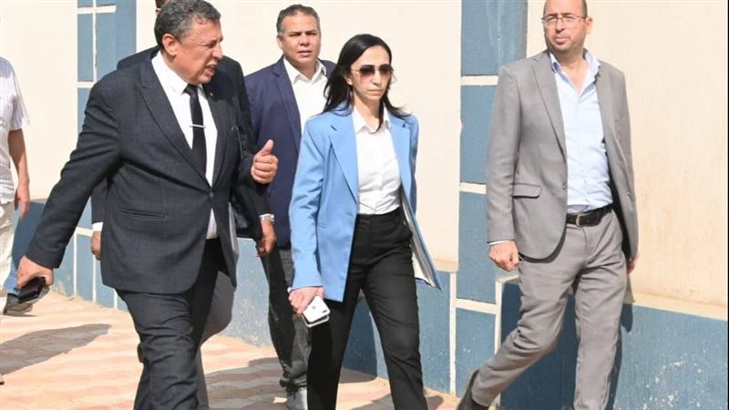 جاكلين عازر 