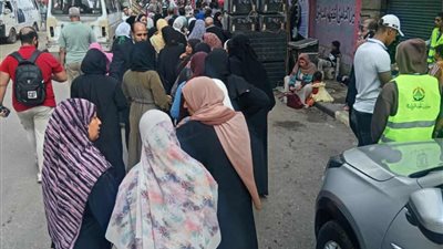 السيدات تتصدرن المشهد الانتخابي بالمنيب.. طوابير أمام اللجان منذ الصباح