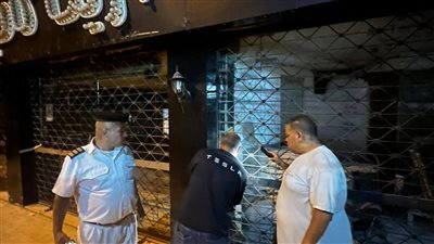 بسبب مخالفاته.. إغلاق وتشميع كافيه شهير بدائرة قسم النزهة|صور