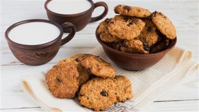 تعرفي على طريقة إعداد كوكيز الشوفان بخطوات سهلة وشهية  