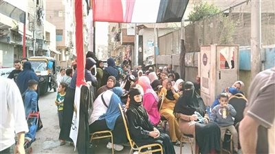إقبال نسائي كبير في كرداسة وزحام أمام اللجان في اليوم الأول لانتخابات النواب