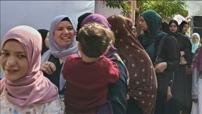 إقبال كثيف من السيدات على لجنة مدرسة الشهيد عامر عبد المقصود بالجيزة 