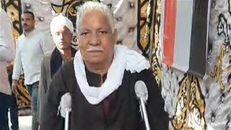 أحد المواطنين أثناء