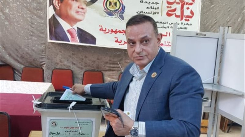 الدكتور مختار همام