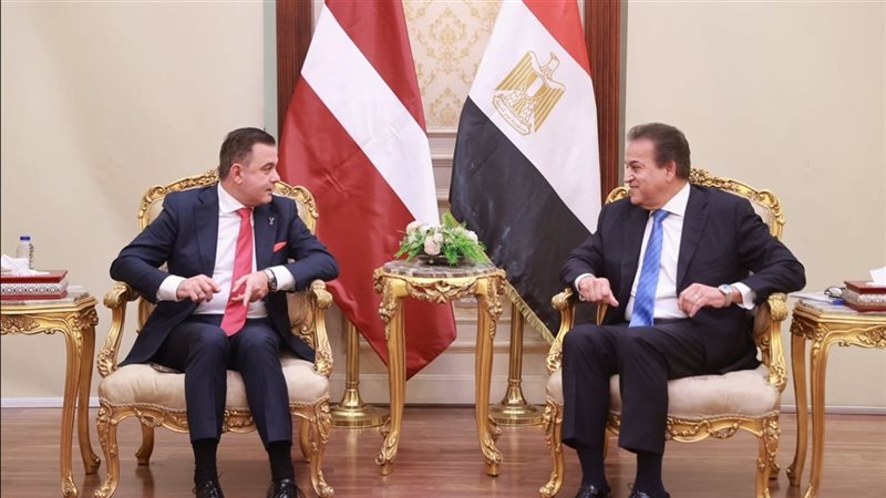 وزير الصحة ونظيره