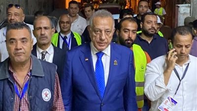 وسط هتافات الناخبين.. أمين حزب الجبهة الوطنية يتفقد لجان أرض اللواء قبل غلقها