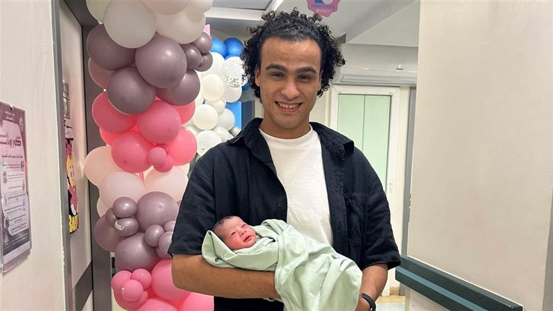 مصطفى حدوتة وابنته