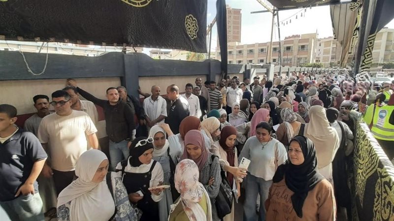 إقبال جماهيري كبير