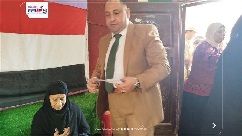 رئيس اللجنة 