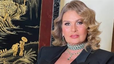 يسرا تخطف الأنظار خلال تكريمها بأرفع الأوسمة الفرنسية| صور