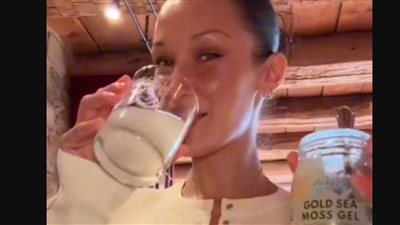 الطحالب البحرية: بيلا حديد تمنح معجبيها سر عن روتينها