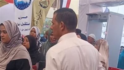 إقبال كبير على لجان مدرسة كفور النيل بالفيوم.. والسيدات تتصدر المشهد