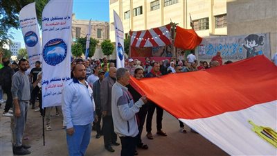 بأعلام مصر.. مسيرة حاشدة في اللبان بالإسكندرية وسط حضور لافت للسيدات