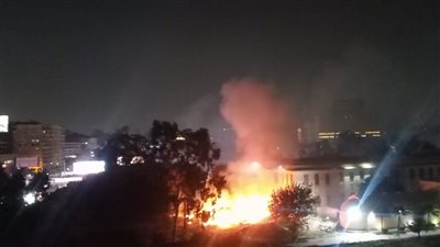 اندلاع حريق في محيط المتحف الزراعي بالدقي.. وقوات الدفاع المدني تسيطر 
