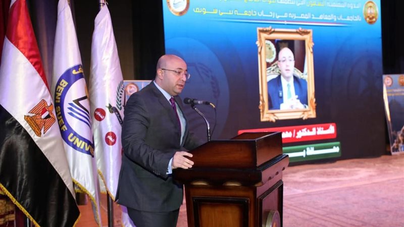 محافظ بنى سويف خلال