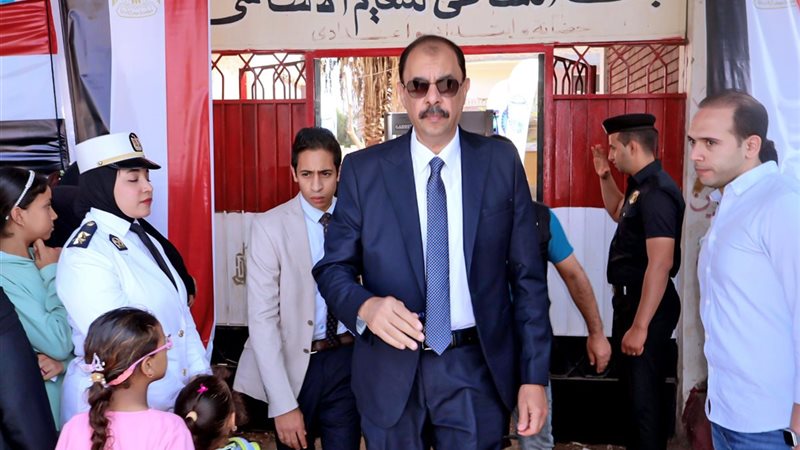 جانب من جولة محافظ