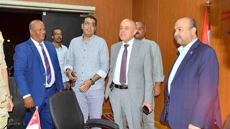 محافظ الأقصر المهندس