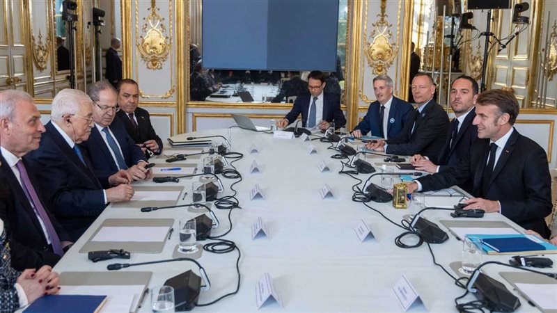 ماكرون وعباس