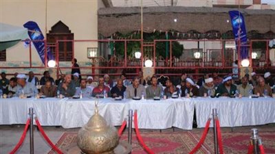 حزب مستقبل وطن  يقيم حفل إفطار جماعي تكريما لـ 400 من عمال النظافة بالفيوم 