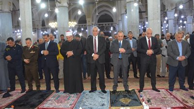 محافظ الغربية يشارك في احتفال ليلة القدر بالمسجد الأحمدي بطنطا