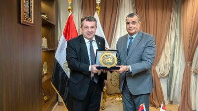 وزير الدولة للإنتاج الحربي يبحث مع سفير أرمينيا سبل التعاون المشترك 