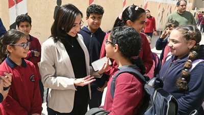 محافظ البحيرة بزيارة مفاجئة لمدرسة علي الجارم برشيد.. وتوجه رسالة للطلاب| صور