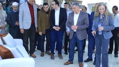 محافظ الإسماعيلية يتابع تطوير القرية الأوليمبية ويتفقد الغرف الفندقية والأثاث الفندقي