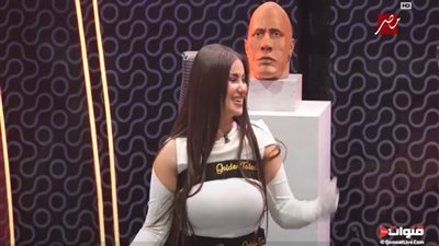 رامز جلال ساخرًا هدى الأتربي: 