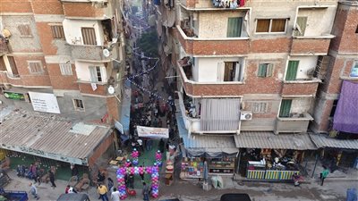 بنسائم العيد.. أهالى حجر النواتية في الإسكندرية تنظم إفطار لـ2000 صائم