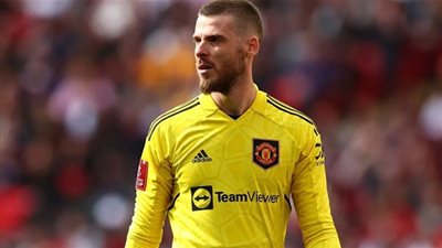 دافيد دي خيا يفاجىء فيورنتينا بقرار مثير قبل نهاية الموسم