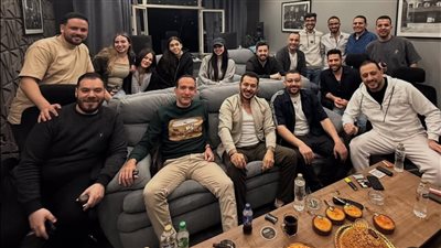 إفطار جماعي لطاقم عمل حكيم باشا بعد الانتهاء من المونتاج