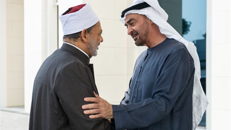 رئيس الإمارات يُجري