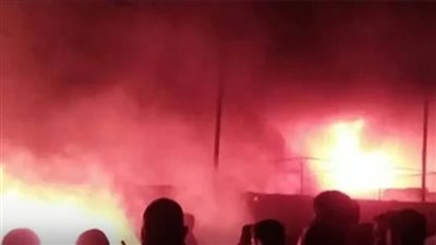  اندلاع حريق هائل في إحدى صوامع القمح بالمنيا.. والدفع بسيارات الإطفاء