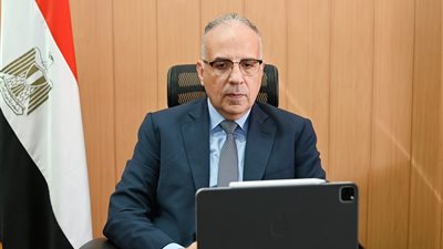 وزير الرى: العاملون بالوزارة يباشرون مهامهم بنظام الورديات 