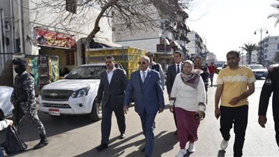 محافظ بورسعيد يوجه بتكثيف أعمال النظافة وإزالة الإشغالات بحي الضواحي استعدادا لعيد الفطر