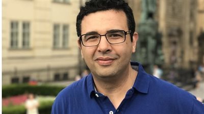 اعتذر لطلابه عن محاضرة في جامعة 