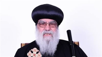   نجيب ساويرس ينعى الأنبا باخوميوس: كان رجلًا عظيمًا