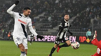 مواجهة مصرية خالصة.. كوكا ينتصر على مصطفى محمد في الدوري الفرنسي