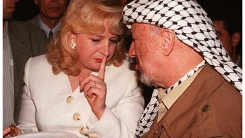 ياسر عرفات وزوجته